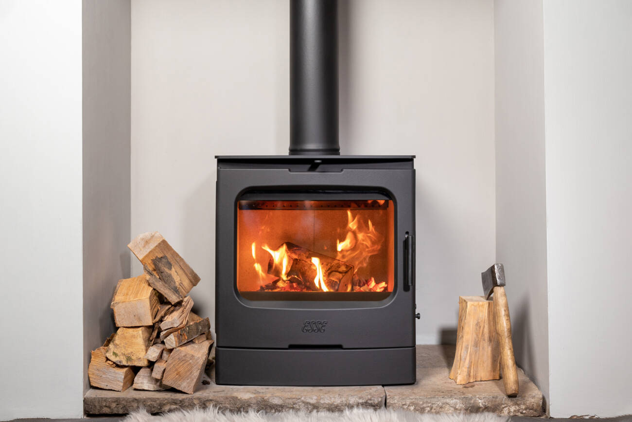 ESSE 775B Stove (with solid valance)